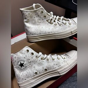 New in box never worn converse with celestial print